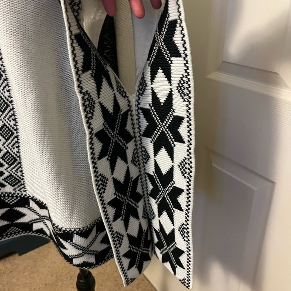 BLACK RIVET Gorgeous Cape Cowl Neck Sweater!! - Picture 4 of 11